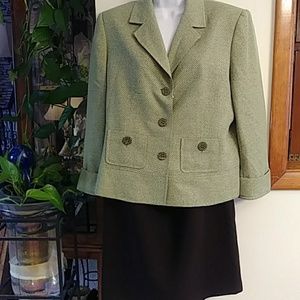 Jones Wear Suit size 14P